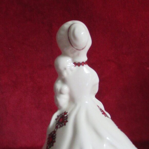 Mother and Child, Ukrainian, Porcelain/Ceramic Ornament, Doll, Vintage - Picture 4 of 8